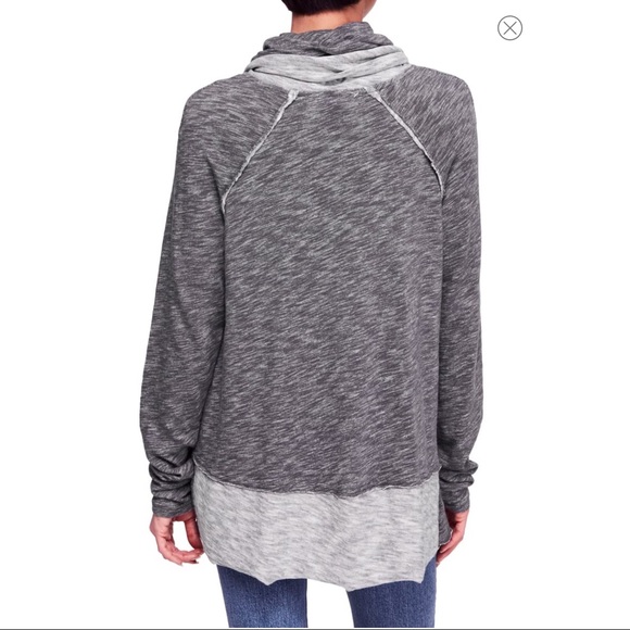 FREE PEOPLE | Cocoon Gray Pullover Slouchy Knit - Picture 2 of 10